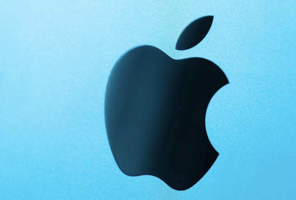 Foldable iPhone Might Be Delayed to 2025 Foldable iPhone Might Be Delayed to 2025