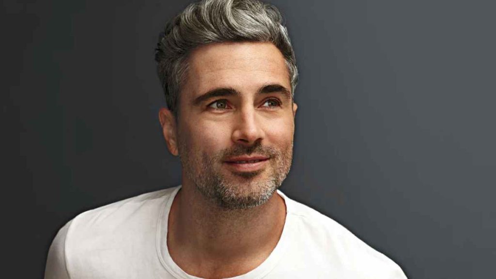 6 Ways to Appear More Youthful