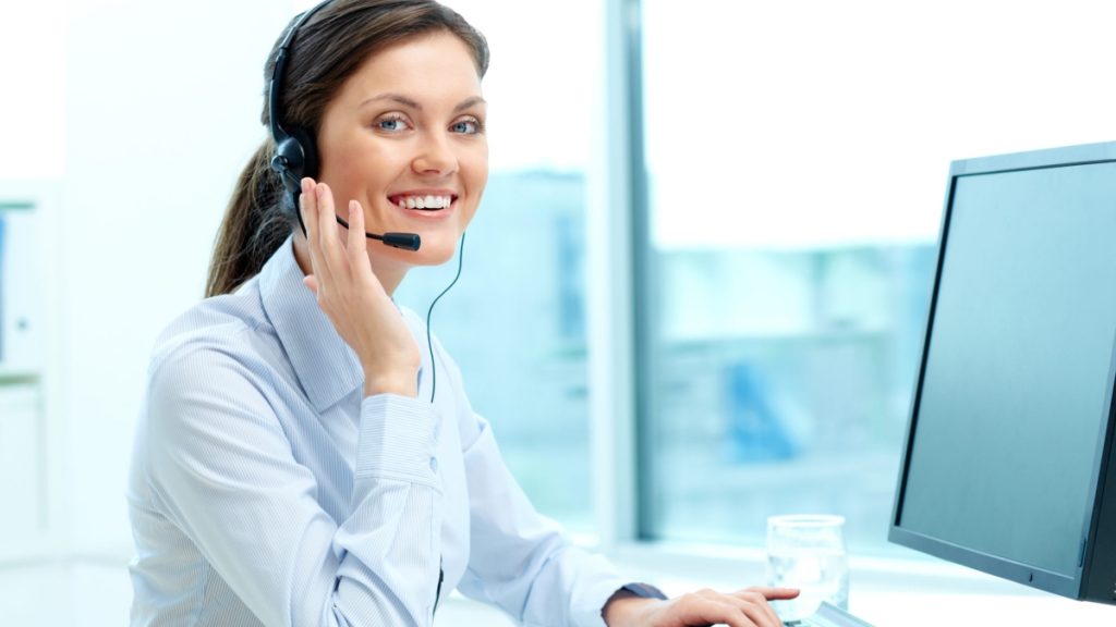 Outsourcing Virtual Assistants: What You Need to Know Outsourcing Virtual Assistants What You Need to Know