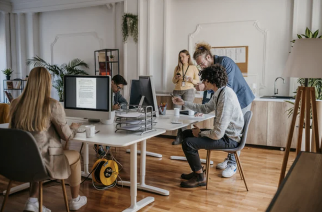 SEO Services for Small Businesses: How to Compete with Big Brands SEO Services for Small Businesses: How to Compete with Big Brands